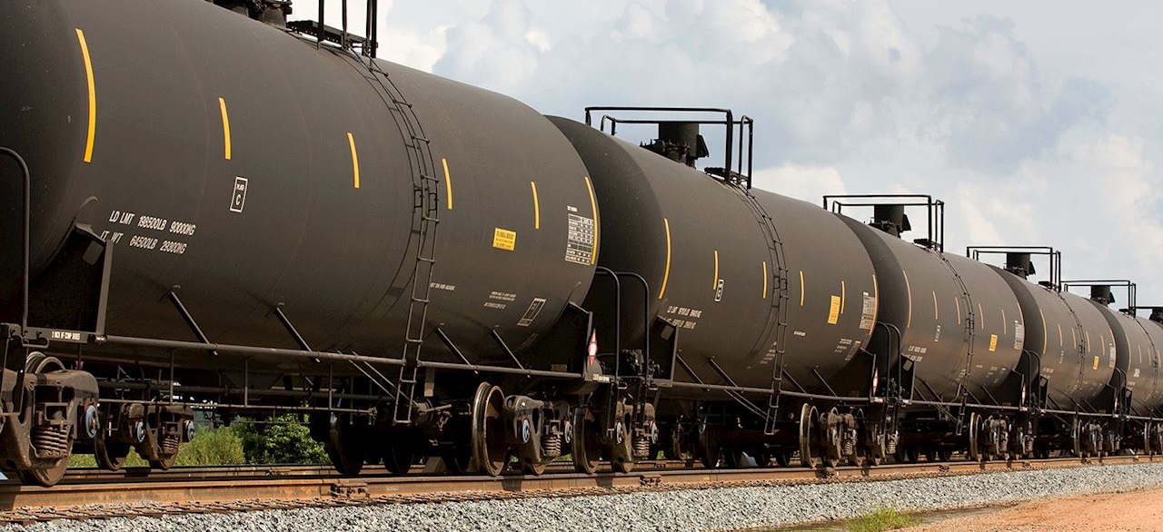 向俄罗斯铁路发运石油产品：罐车、单证与铅封，俄方买家会向您要什么