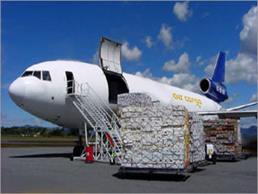 Urgent Air Shipments to Russia: What Your Buyer Will Ask You For Before the Flight